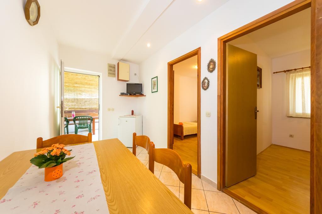 Apartments Milka Povljana Zewnętrze zdjęcie